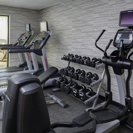 Courtyard By Marriott Indianapolis Airport Ξενοδοχείο Εξωτερικό φωτογραφία