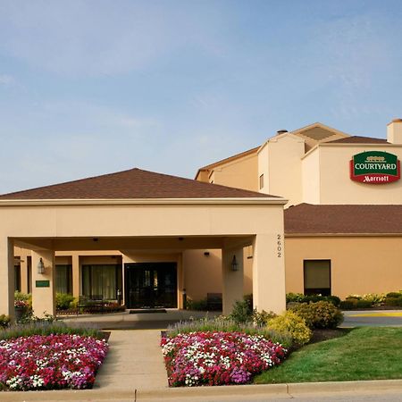 Courtyard By Marriott Indianapolis Airport Ξενοδοχείο Εξωτερικό φωτογραφία