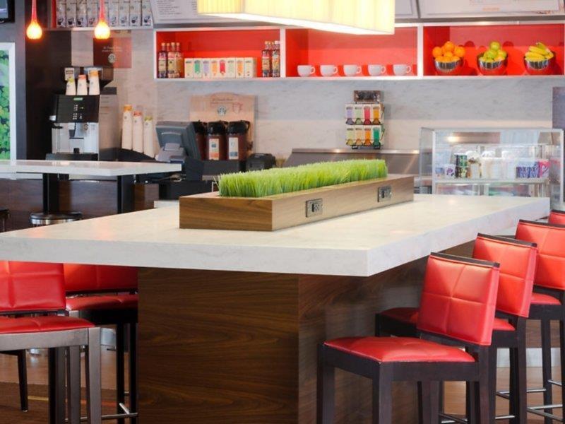 Courtyard By Marriott Indianapolis Airport Ξενοδοχείο Εξωτερικό φωτογραφία