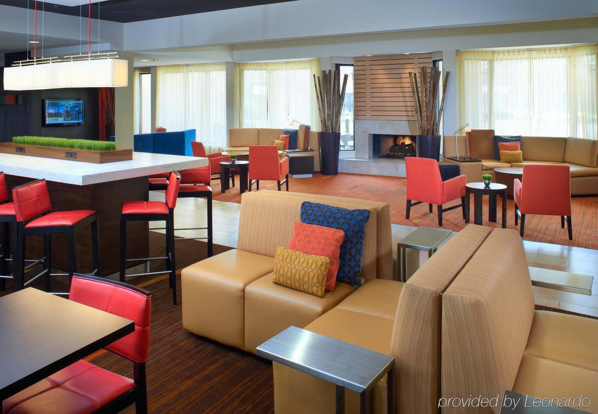 Courtyard By Marriott Indianapolis Airport Ξενοδοχείο Εξωτερικό φωτογραφία